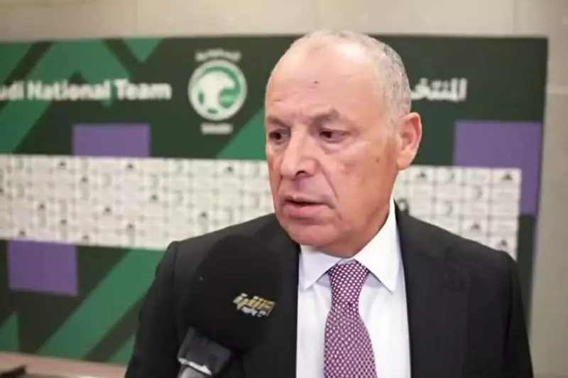 أبو ريدة: الجماهير المصرية تفكر في الأداء أكثر من الفوز.. وأنا في ظهر حسام حسن 